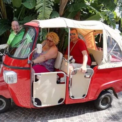 Car rental with driver and Food & Wine tours, operating in Sorrento, Naples and surrounding areas - Ape Calessino in Sorrento.